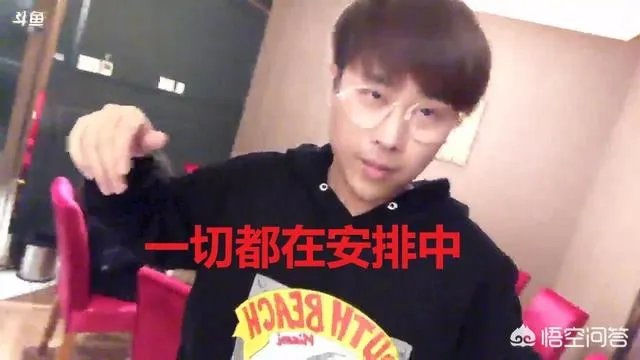 卢本伟微博再次转发正能量内容，是否回归引发网友猜测，你怎么看？