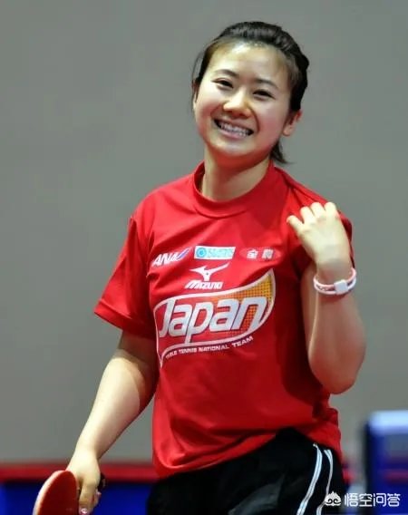 福原爱发微博把花环说成花圈，号称中国通的她看来对中国文化并不了解，你怎么看？