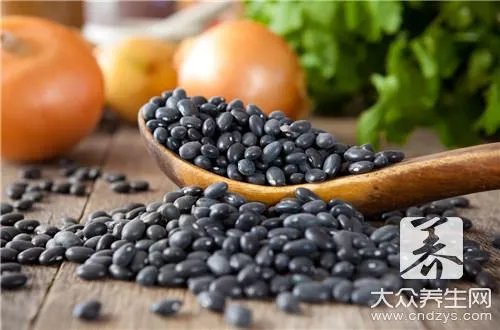 醋泡黑豆怎么吃合适?