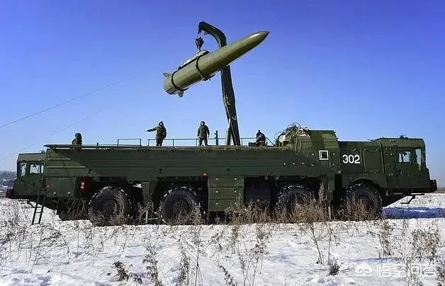 普京为何要求不要再与美国就裁军问题举行会谈，但强调俄方以前提出过的建议仍然有效？