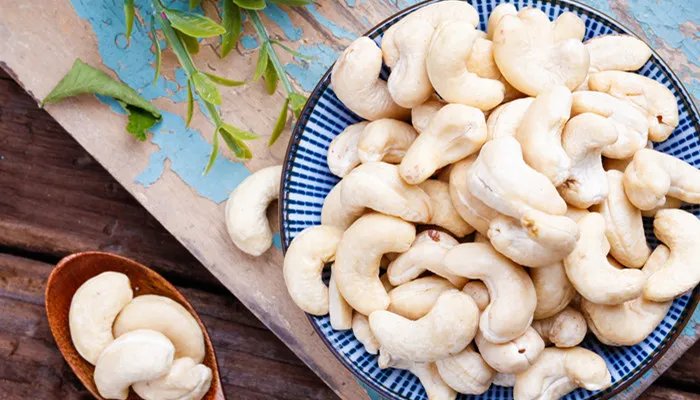 为什么买到的腰果一般都没有壳 买到的腰果为什么没有壳