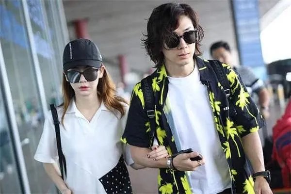 李承铉直拍戚薇坐过山车,这夫妻俩是在秀恩爱吗?