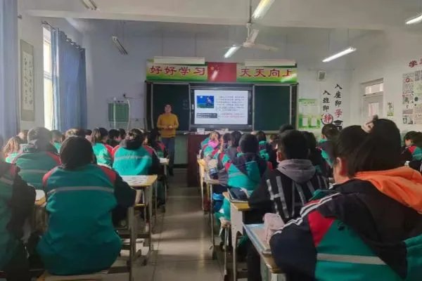 睡梦中的妈妈好温柔仿写句子