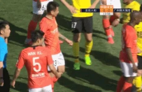 保利尼奥红牌罚下什么情况 保利尼奥红牌意外罚下原因