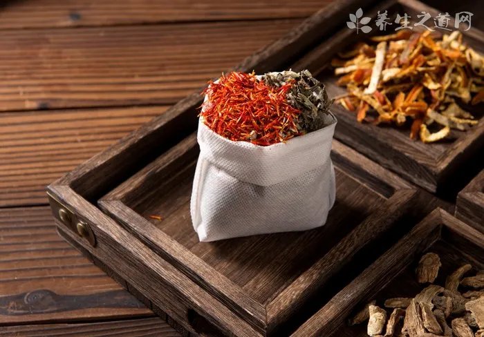 特色诊疗服务 开办中医讲堂 中医药服务网建设