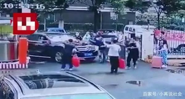 婚车失控撞死两姐弟，新娘从婚车下来后，婚礼正常进行！你怎么看待这件事？