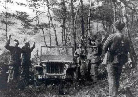 在战场上为什么士兵们为何宁愿战死也不敢躺下装死？