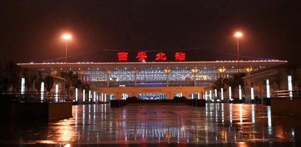 中国首条丝路高铁开通 中国十大最另类高铁站盘点