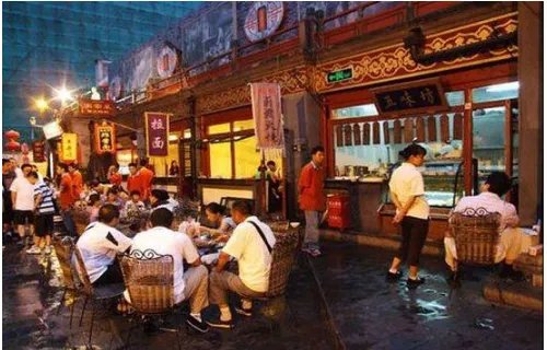 杭州小吃一条街在什么地方？