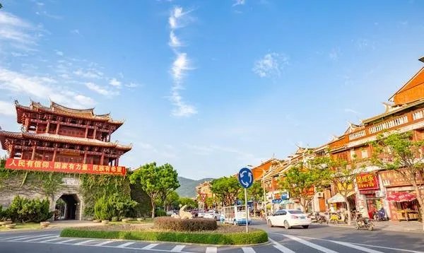 曾建成十多年未开放，泉州重建的三大城门是什么？