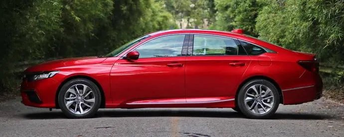 汽车不熄火可以加油吗,自动挡熄火后怎么还可以启动