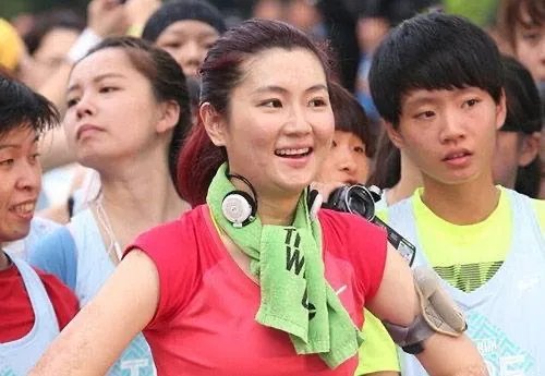 Selina前夫张承中与尹馨分手 ，这几人存在什么恩怨纠葛？