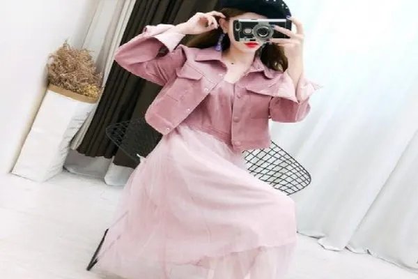 短外套要怎样穿，才适合小个子女生？