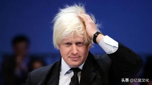 约翰逊能下床行走了，知道美国开出的“药方”了吗？