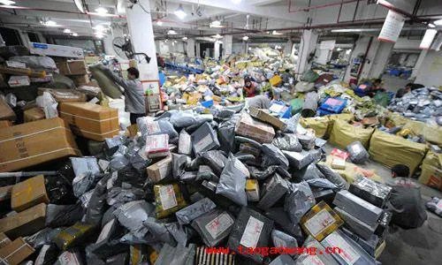 快递狂欢背后环保负担重 如何走出包装垃圾困境是怎么回事？