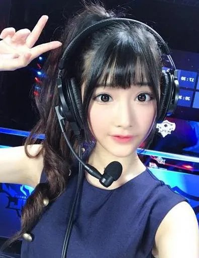 如何评价kpl解说琪琪？