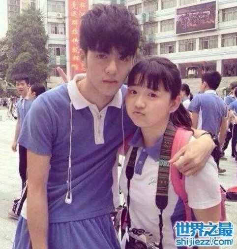 曾舜晞整容前后对比照片，大眼仔的眼睛不是混血儿 