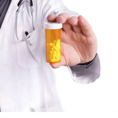 女人眼睛发黄怎么回事