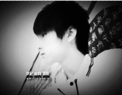 求一个15岁帅哥的照片