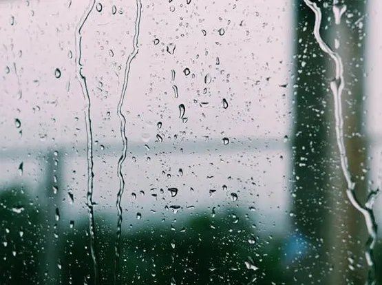 形容下雨幽默句子