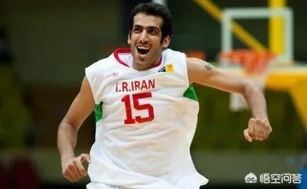 伊朗男篮大胜日本男篮26分，哈达迪砍下22分15篮板制霸内线，对此你怎么看？
