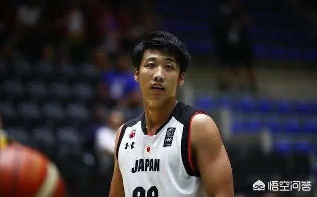 伊朗男篮大胜日本男篮26分，哈达迪砍下22分15篮板制霸内线，对此你怎么看？