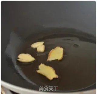 土豆烧鸡块