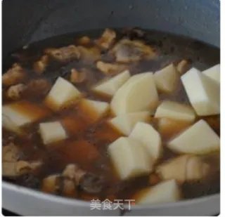 土豆烧鸡块