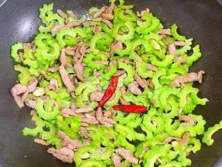 苦瓜炒肉