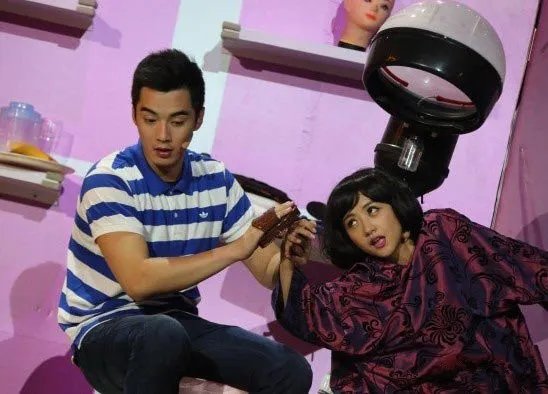 金世佳肌肉照欣赏 曝李沁金世佳谈恋爱已甜蜜同居